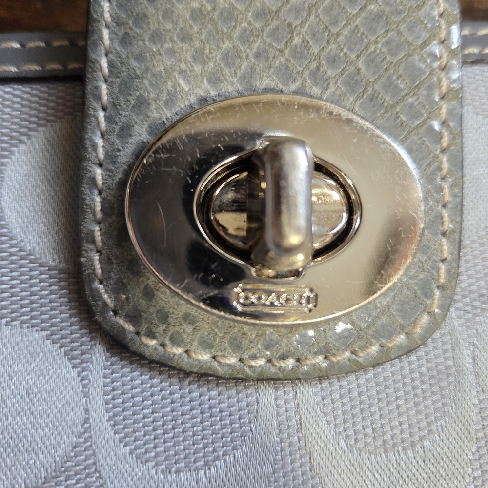 Gray Coach Women's Wallet - Picture 8 of 8